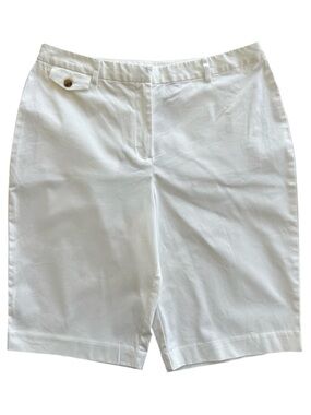 L.L. Bean Bermuda Shorts Button Accent Summer Casual White Size 12 Women's
